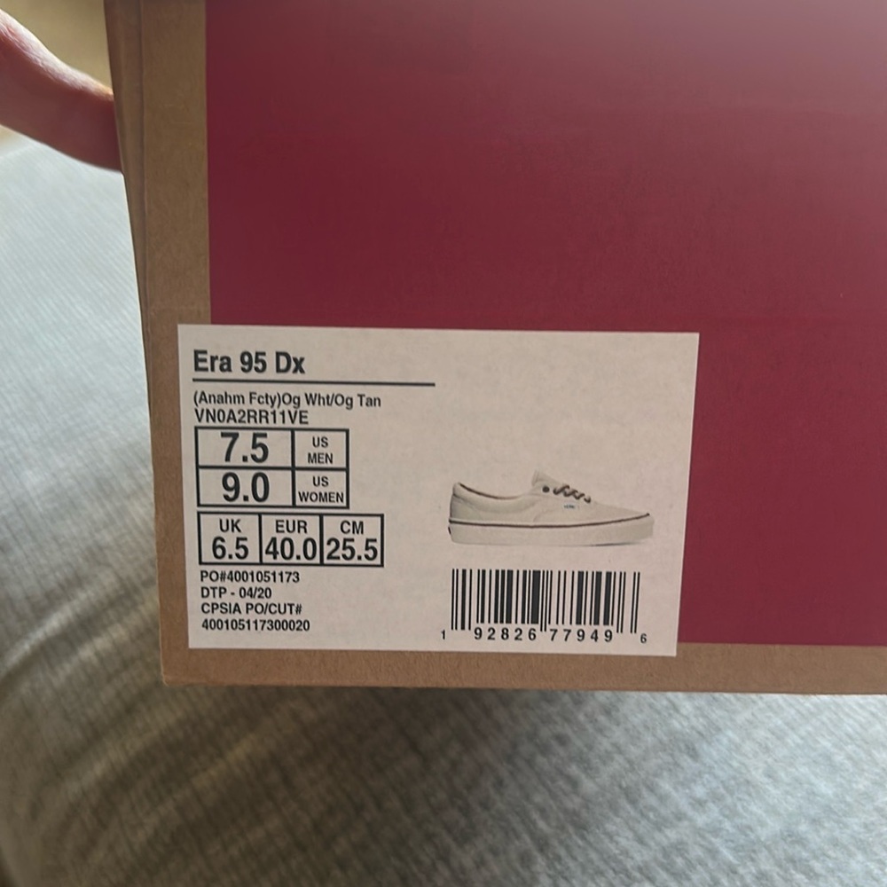 Vans Era 95 Dx, white/og tan, size 7.5 men’s/9.0 women’s, brand new in box
